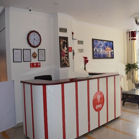 Oyo 10322 Hotel Raja Palace 达兰萨拉 外观 照片