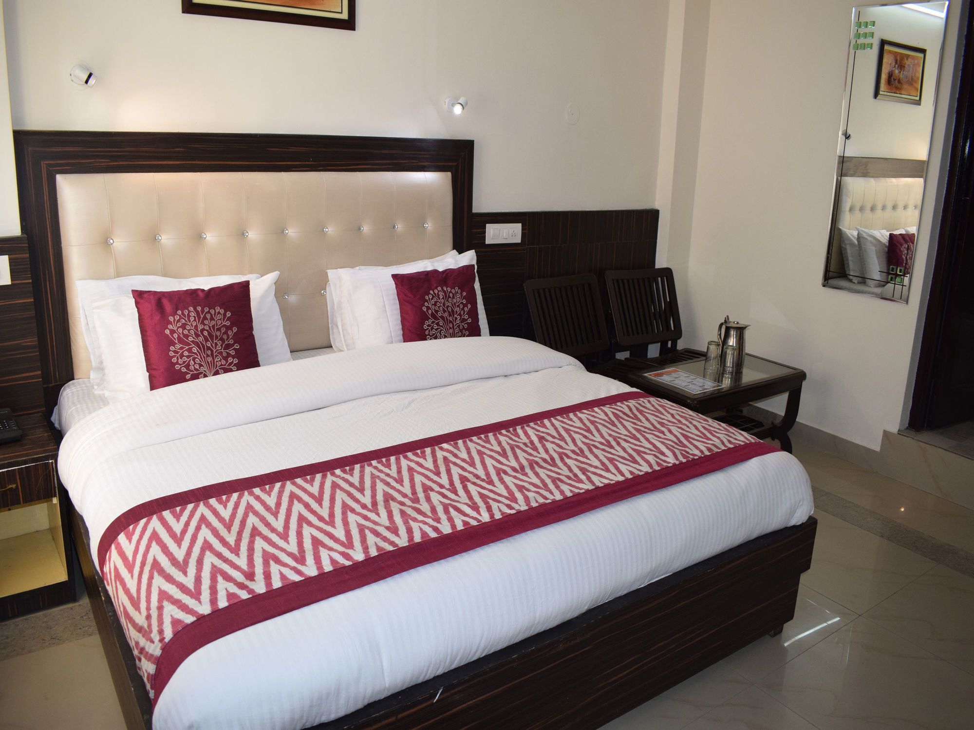 Oyo 10322 Hotel Raja Palace 达兰萨拉 外观 照片